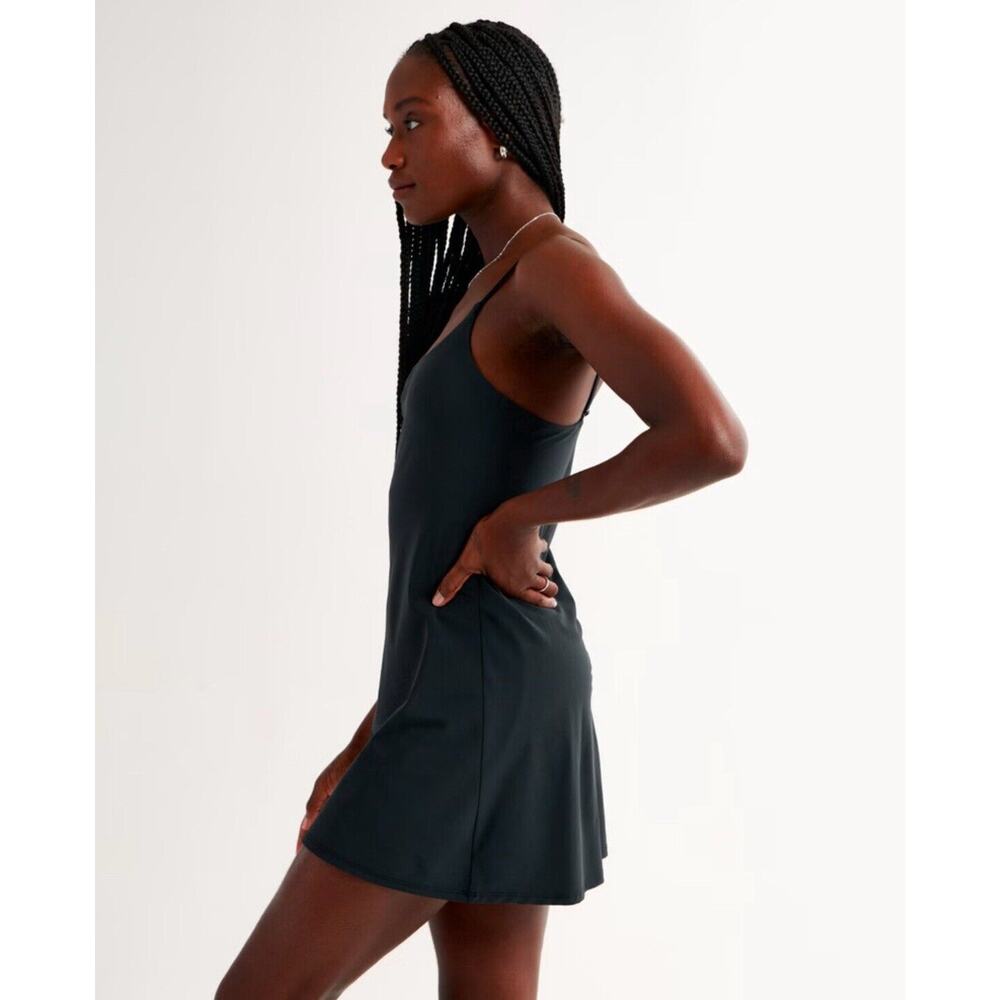 Abercrombie Size Medium Tall MT Traveler Athletic Black Mini Skort Dress